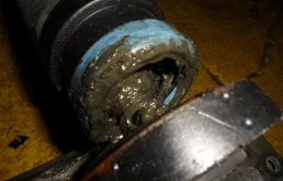 Карданный вал передний для Volvo XC70 2010 года на фотографиях