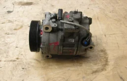 Компрессор кондиционера для BMW 3er 2006 года на фотографиях