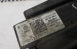 Фара ксенон левая для Volkswagen Passat 2015 года на фотографиях