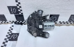 Мотор стеклоочистителя для Nissan Qashqai 2018 года на фотографиях