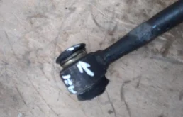 Тяга задняя поперечная для Toyota RAV4 2002 года на фотографиях