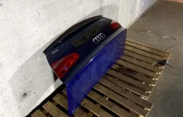 Крышка багажника для Audi A4 2008 года на фотографиях