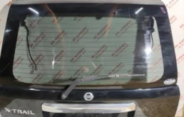 Крышка багажника для Nissan X-Trail 2003 года на фотографиях