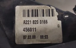 Фонарь левый для Mercedes-Benz S class 2005 года на фотографиях