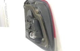 Фонарь внутренний правый для Toyota Land Cruiser 2014 года на фотографиях