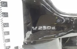 Крышка багажника для Mercedes-Benz V class 2015 года на фотографиях