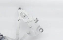 Петля капота левая для BMW 5er на фотографиях