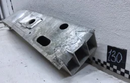 Усилитель переднего бампера для Lexus RX 2010 года на фотографиях