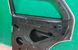 Дверь задняя правая для Ford Explorer 2013 года на фотографиях