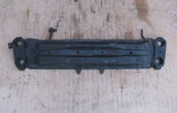 Балка передняя поперечная для Suzuki Grand Vitara 2006 года на фотографиях