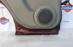 Дверь задняя левая для Nissan X-Trail 2005 года на фотографиях