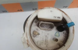 Топливный насос для Skoda Octavia 2008 года на фотографиях