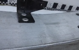 Усилитель переднего бампера для Toyota Land Cruiser 2012 года на фотографиях