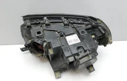 Фара правая для BMW X3 2009 года на фотографиях