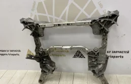 Подрамник двигателя для BMW 5er 2021 года на фотографиях