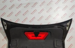 Крышка багажника для Audi A4 2005 года на фотографиях