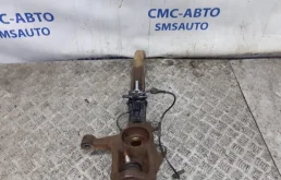 Кулак поворотный правый для Mercedes-Benz M class 2011 года на фотографиях