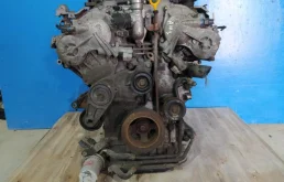 Двигатель без навесного для Nissan Fuga 2015 года на фотографиях