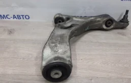 Рычаг передний левый нижний для Volkswagen Touareg 2014 года на фотографиях