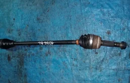 Привод задний левый для Toyota RAV4 2001 года на фотографиях