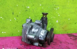 Насос ГУР для Volkswagen Passat 2001 года на фотографиях