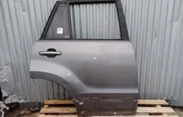 Дверь задняя правая для Suzuki Grand Vitara 2007 года на фотографиях