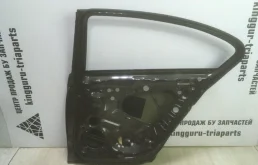 Дверь задняя правая для Volkswagen Passat 2017 года на фотографиях