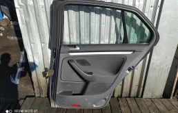 Дверь задняя правая для Volkswagen Jetta 2007 года на фотографиях