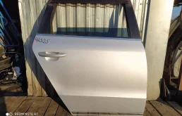 Дверь задняя правая для Volkswagen Passat 2012 года на фотографиях