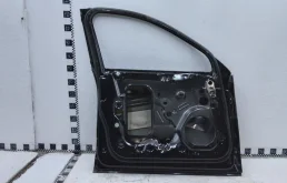 Дверь багажника для Porsche Macan 2023 года на фотографиях