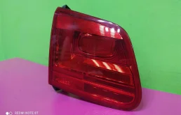 Фонарь внутренний левый для Volkswagen Tiguan 2014 года на фотографиях