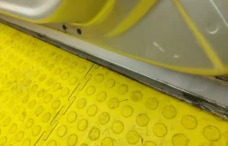 Двери для Mercedes-Benz C class 2004 года на фотографиях