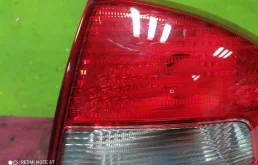 Фонарь правый для Skoda Octavia 2008 года на фотографиях