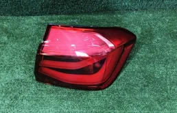 Фонарь внешний правый для BMW 3er 2014 года на фотографиях