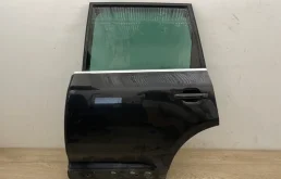 Дверь задняя левая для Volkswagen Touareg 2004 года на фотографиях