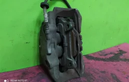 Суппорт передний левый для Audi A6 2010 года на фотографиях