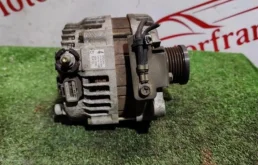 Генератор для Nissan X-Trail 2003 года на фотографиях