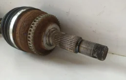 Привод передний левый для Nissan X-Trail 2005 года на фотографиях