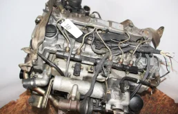 Двигатель без навесного для SsangYong Rexton 2016 года на фотографиях