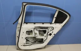 Двери для BMW 3er 2006 года на фотографиях