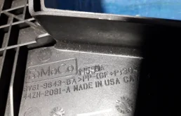 Корпус воздушного фильтра для Ford Focus 2019 года на фотографиях