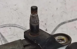 Трапеция стеклоочистителей для Mercedes-Benz M class 2002 года на фотографиях