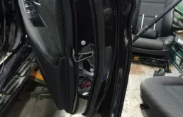 Дверь передняя правая для BMW 5er 2011 года на фотографиях