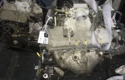 Двигатель без навесного для Mazda Familia 1999 года на фотографиях