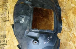 Подкрылок передний правый для BMW 3er 2014 года на фотографиях