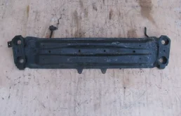 Балка передняя поперечная для Suzuki Grand Vitara 2006 года на фотографиях