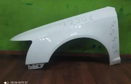 Крыло левое для Audi A6 2010 года на фотографиях