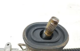 Рулевая рейка для Skoda Octavia 2002 года на фотографиях