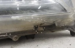 Фара ксенон левая для Toyota Land Cruiser 2020 года на фотографиях