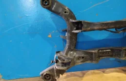 Задняя балка для Nissan Teana 2011 года на фотографиях